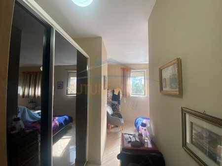 Tirane, shitet apartament 1+1 Kati 3, 82 m² 155.000 € 