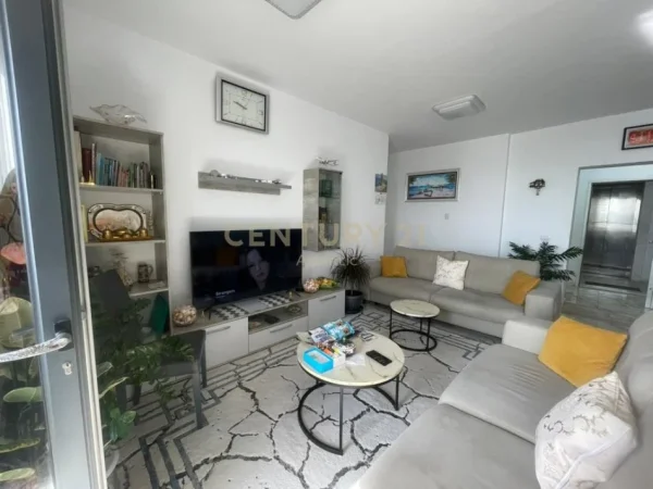 Durres, shitet apartament 3+1+Ballkon Kati 13, 118 m² 310.000 € (Vollga , 27-Kateshi)