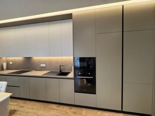 Tirane, jepet me qera apartament 2+1+Aneks+Ballkon Kati 5, 99 m² 1.100 € (Shkolla e Kuqe)