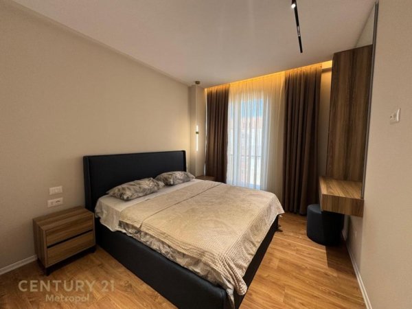 Tirane, jepet me qera apartament 2+1+Aneks+Ballkon Kati 5, 99 m² 1.100 € (Shkolla e Kuqe)