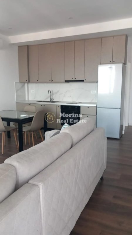 Tirane, jepet me qera shtepi 1+1+Ballkon Kati 1, 65 m² 400 € (Ali Demi)