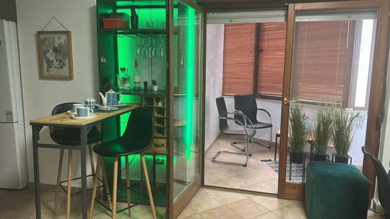 Tirane, jepet me qera apartament 2+1 Kati 4, 750 € 