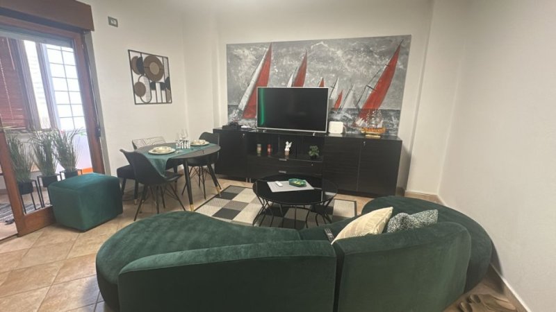 Tirane, jepet me qera apartament 2+1 Kati 4, 750 € 