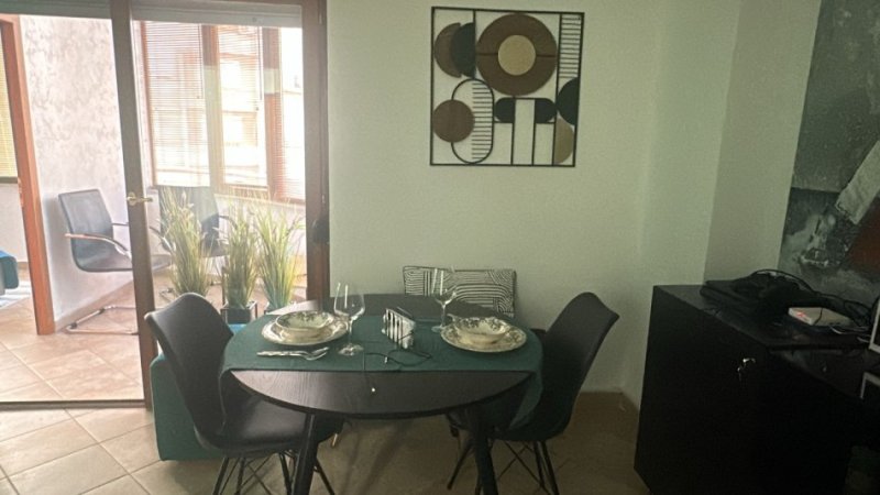 Tirane, jepet me qera apartament 2+1 Kati 4, 750 € 