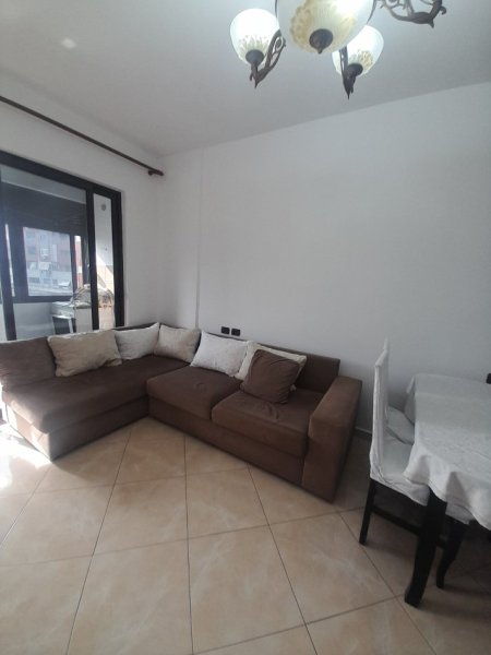 Tirane, jepet me qera apartament 2+1 Kati 4, 87 m² 450 € (Vila L, Astir, Tiranë.)
