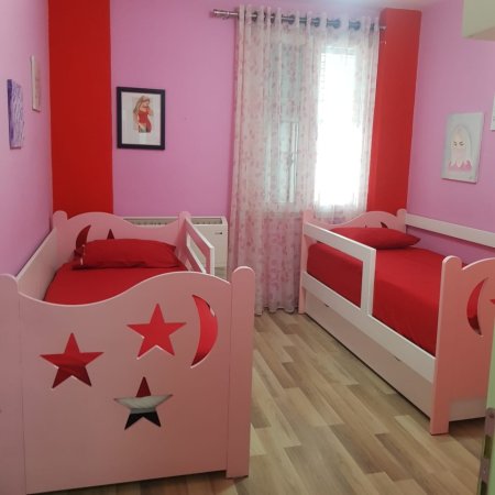 Tirane, jepet me qera apartament 2+1 Kati 2, 1.000 € 