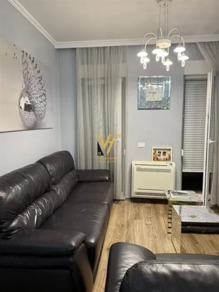 Tirane, shitet apartament 1+1+Ballkon Kati 4, 58 m² 170.000 € (21 DHJETORI)