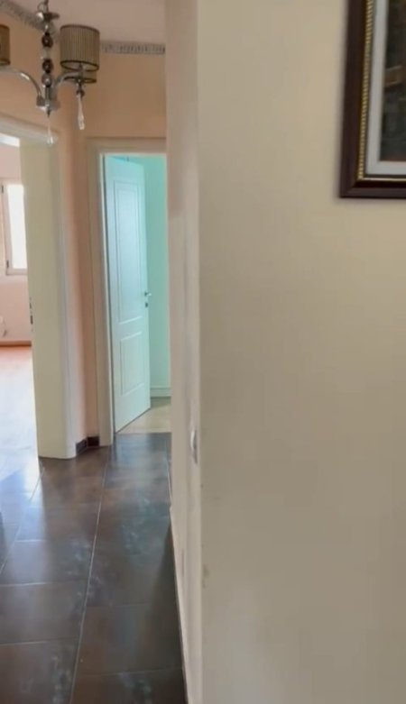 Tirane, jepet me qera apartament 4+1 Kati 1, 530 € 