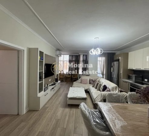 Tirane, jepet me qera apartament 3+1 Kati 3, 92 m² 1.050 € (Vasil Shanto)