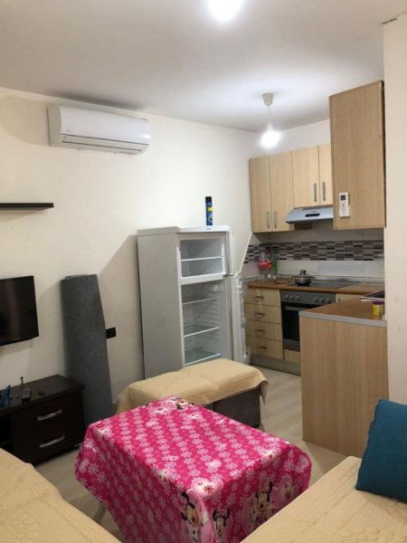 Tirane, shitet shtepi 1 Katshe Kati 1, 275 m² 115.000 € (MEZEZ)