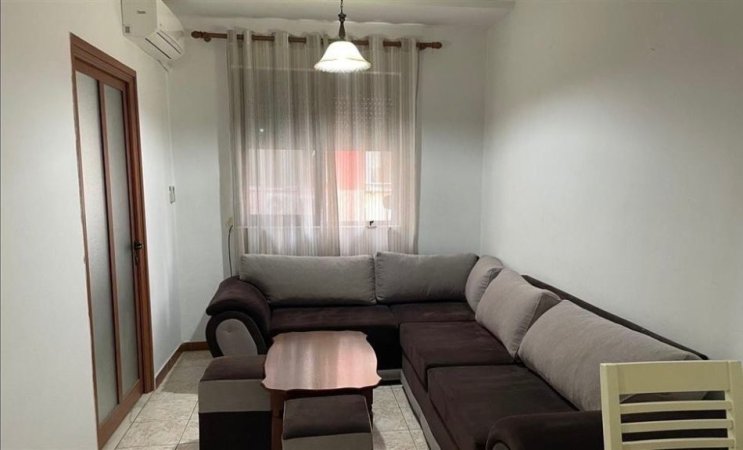 Tirane, shitet apartament 1+1 Kati 3, 50 m² 135.000 € (MYSLYM SHYRI)