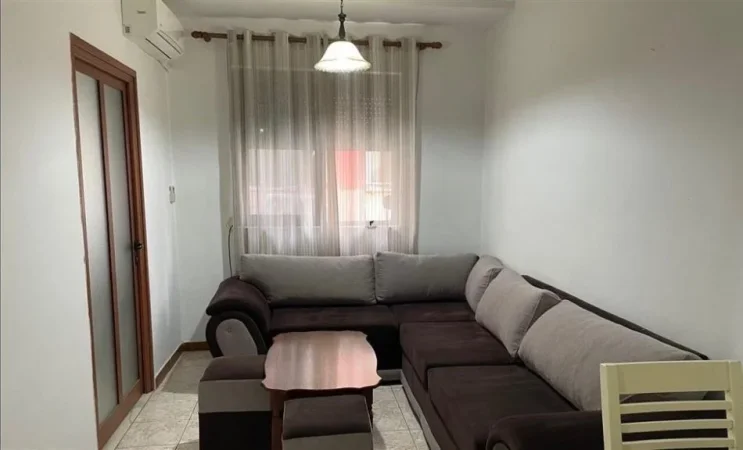 Tirane, shitet apartament 1+1 Kati 3, 50 m² 135.000 € (MYSLYM SHYRI)