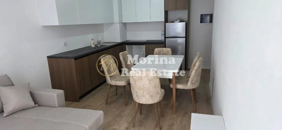 Tirane, jepet me qera apartament 2+1+Ballkon Kati 2, 83 m² 500 € (Univers City)