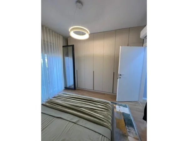 Tirane, shitet apartament Kati 5, 82 m² 160.000 € 
