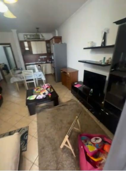 Jepet me Qera Apartament 2+1 Tek Globi, përballë Delijorgjit (Rruga e Kavajës), Kati 6, 75 m² 600 €uro