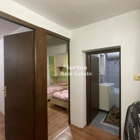 Tirane, jepet me qera shtepi 2+1 Kati 1, 150 m² 380 € (Rruga 5 Maji)