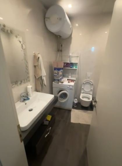 Jepet me Qera Apartament 2+1 Tek Globi, përballë Delijorgjit (Rruga e Kavajës), Kati 6, 75 m² 600 €uro