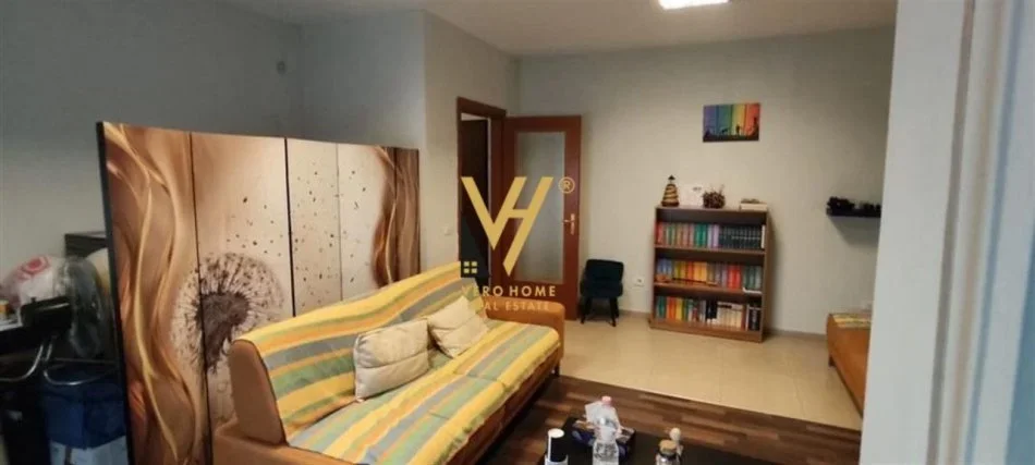 Tirane, shitet apartament 1+1+Ballkon Kati 1, 71 m² 170.000 € (KRISTAL CENTER)