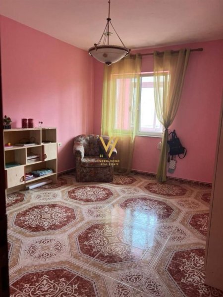 Tirane, shitet apartament 2+1+Ballkon Kati 5, 115 m² 170.000 € (RRUGA BARDHYL)