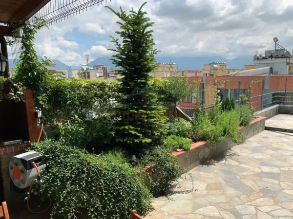 Tirane, shitet apartament Kati 9, 202 m² 361.000 € (YZBERISHT)