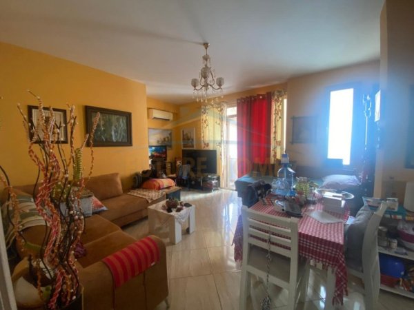 Tirane, shitet apartament 2+1 Kati 3, 82 m² 155.000 € 