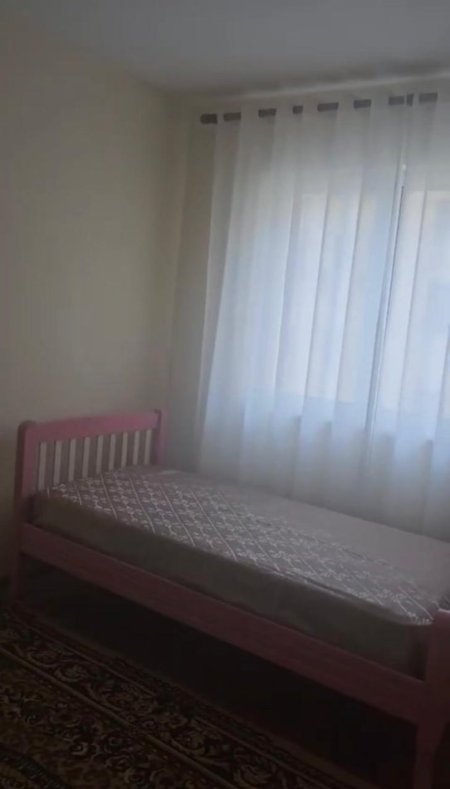 Tirane, jepet me qera apartament 3+1 Kati 4, 90 m² 650 € 