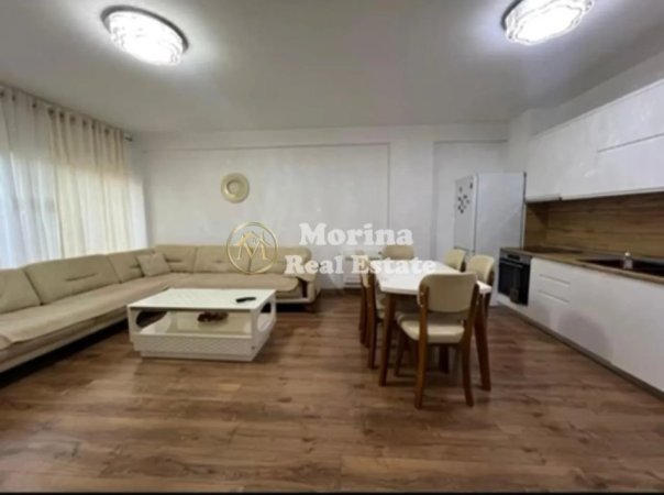 Tirane, jepet me qera apartament 2+1+Ballkon Kati 2, 94 m² 750 € (Kopshti Botanik)