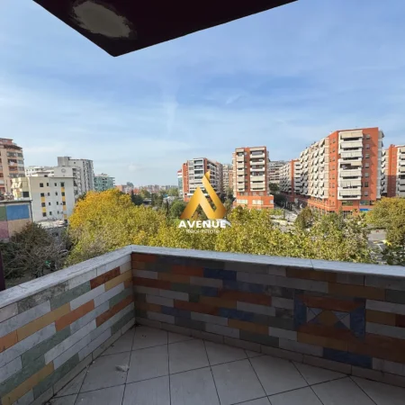Tirane, jepet me qera apartament 1+1+Ballkon Kati 5, 55 m² 400 € (IRFAN TOMINI)