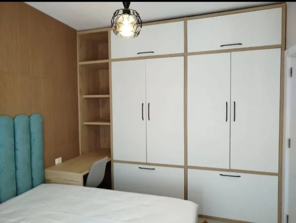 Tirane, jepet me qera apartament 1+1 Kati 3, 70 m² 500 € (UNIVERS CITY)