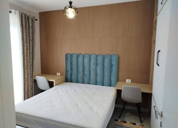 Tirane, jepet me qera apartament 1+1 Kati 3, 70 m² 500 € (UNIVERS CITY)