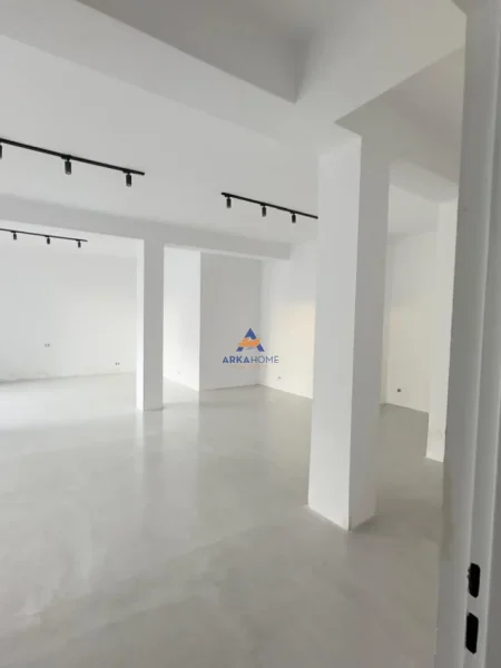 Tirane, jepet me qera ambjent biznesi Kati 0, 99 m² 900 € (RRUGA IBRAHIM TUKIQI,QENDER)