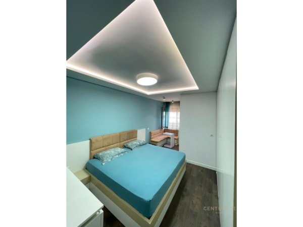 Tirane, jap me qera apartament 2+1 Kati 4, 100 m² 650 € (Rruga e Dibres)