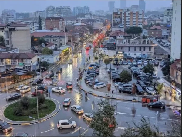 Tirane, jepet me qera ambjent biznesi Kati 0, 25 m² 700 € (RRUGA TISH DAHIA, KOMUNA E PARISIT)