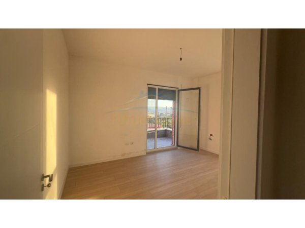 Tirane, shitet apartament Kati 5, 95 m² 131.050 € (PASKUQAN)