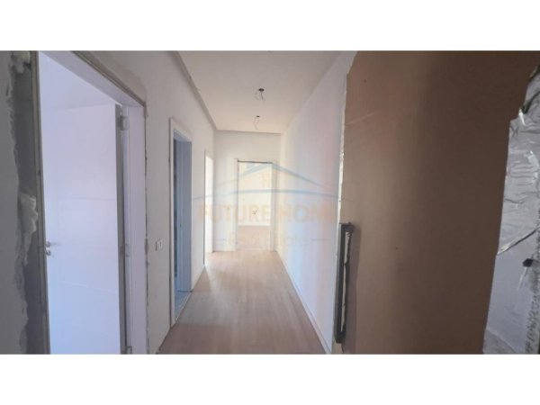 Tirane, shitet apartament Kati 5, 95 m² 131.050 € (PASKUQAN)