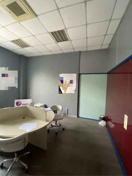 Tirane, shitet dyqan Kati 0, 30 m² 180.000 € (SHESHI WILLSON)