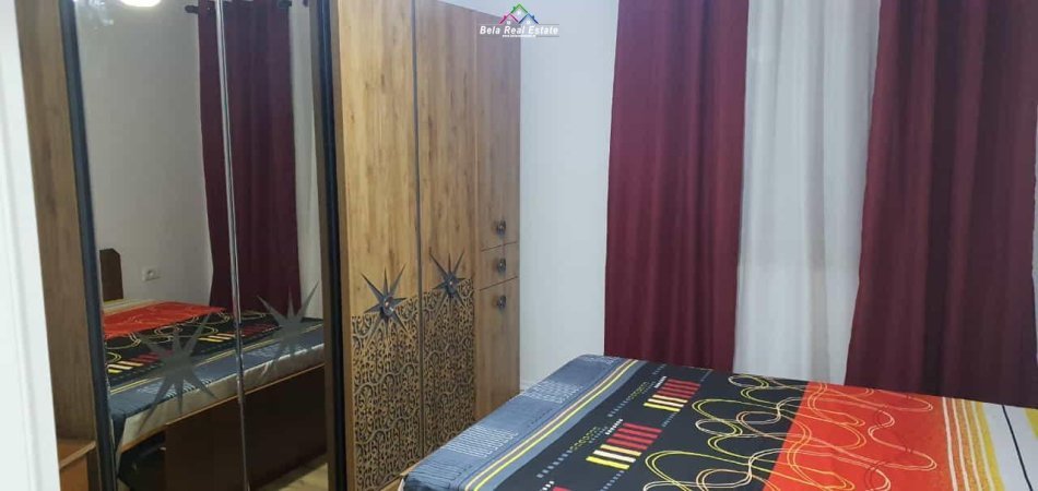 Tirane, jepet me qera apartament 2+1 Kati 4, 80 m² 550 € (brryli)