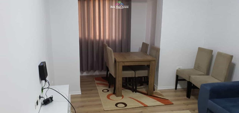 Tirane, jepet me qera apartament 2+1 Kati 4, 80 m² 550 € (brryli)