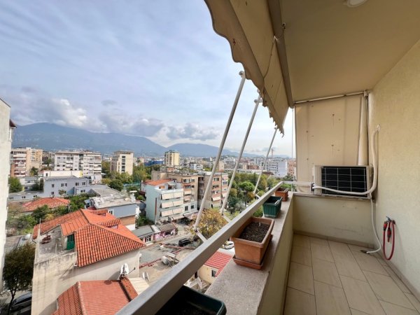 Tirane, jepet me qera apartament 2+1+Ballkon Kati 6, 114 m² 1000 € (Pazari i Ri)