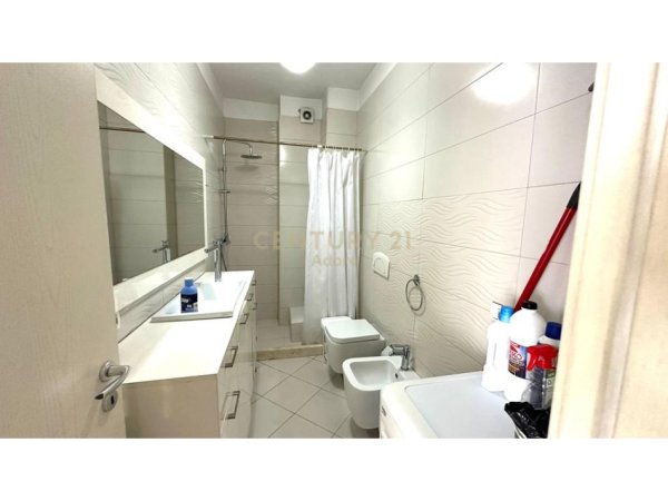 Tirane, jap me qera apartament 2+1 Kati 6, 74 m² 550 € (Laprak)