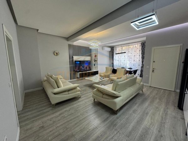 Tirane, shitet apartament Kati 0, 119 m² 218.000 € (BILL KLINTON)