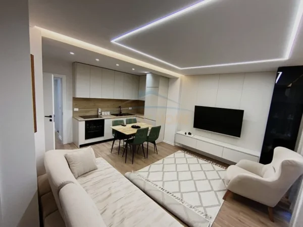 Tirane, jepet me qera apartament 2+1 Kati 4, 73 m² 1.000 € (BULEVARDI ZOGU I PARE)