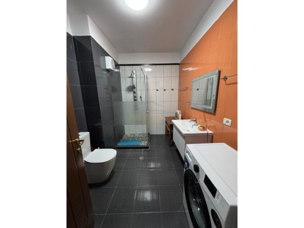 Tirane, jepet me qera apartament 3+1 Kati 4, 115 m² 700 € (DON BOSKO)