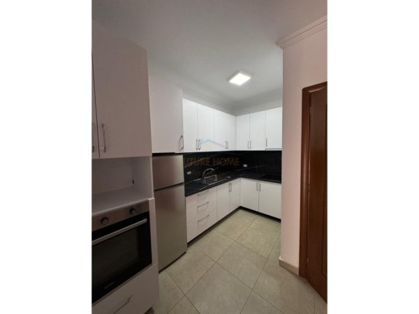 Tirane, jepet me qera apartament 3+1 Kati 4, 115 m² 700 € (DON BOSKO)