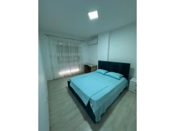 Tirane, jepet me qera apartament 3+1 Kati 4, 115 m² 700 € (DON BOSKO)