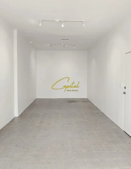 Tirane, shitet ambjent biznesi Kati 0, 25 m² (21 DHJETORI) 65.000 EURO