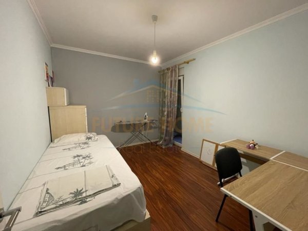 Tirane, jepet me qera apartament 2+1 Kati 2, 100 m² 600 € (Liqeni i Thate , Kompleksi Kolombo)