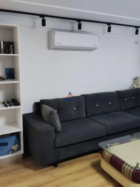 Tirane, jepet me qera apartament 1+1+Ballkon Kati 2, 54 m² 817 € (NDODHET PRANE RRUGES THOMA KOXHAJ, YZBERISHT)