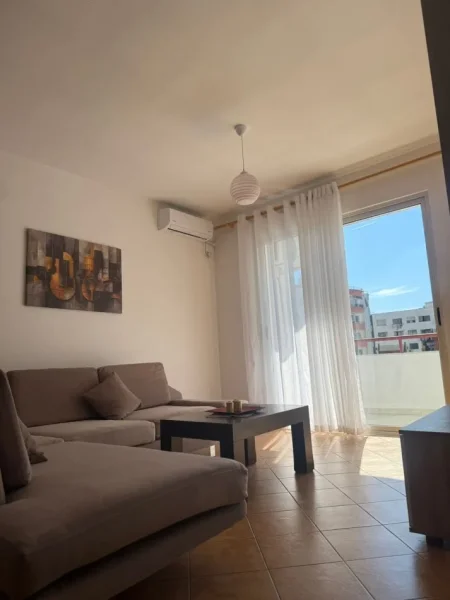 Tirane, jepet me qera apartament 2+1+Ballkon Kati 7, 100 m² 550 € (ASTIR)