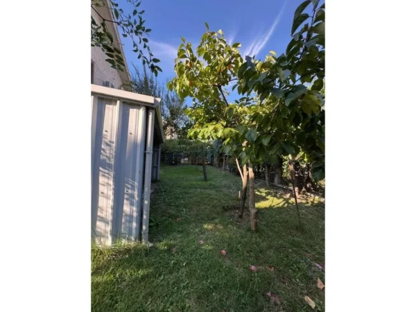 Shqiperi, shitet Vile 3+1 , 170 m² 380.000 € (Kamez)